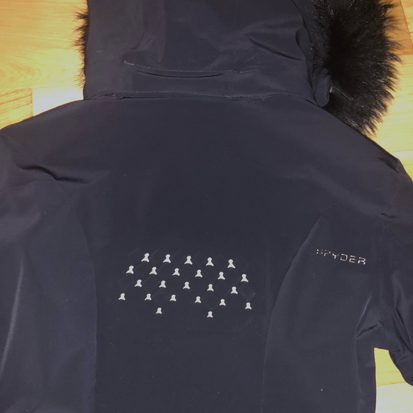 🥶 Spyder Pinnacle Ski Jacket - (worn once in mint condition) - Picture 6 of 12